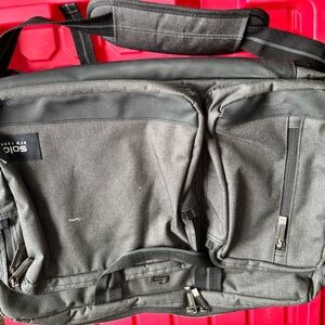 Solo Slate Gray Men's Messenger Bag